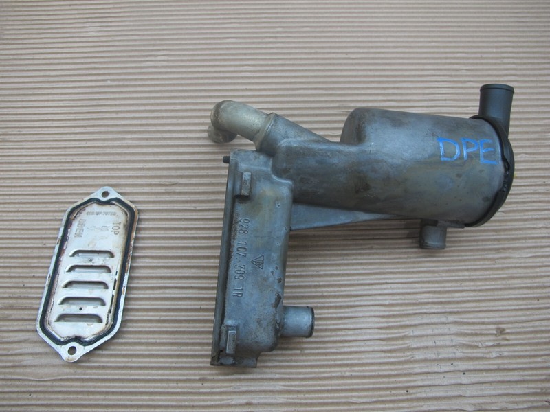 1983-1984 PORSCHE 928 S 4.7L ENGINE MOTOR OIL FILTER HOUSING ASSEMBLY