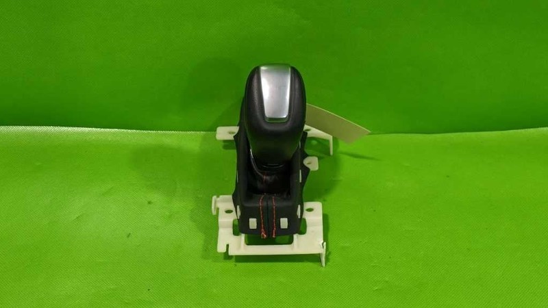 20-25 SENTRA GEAR SELECTOR SHIFT KNOB W/BOOT OEM 4581-20