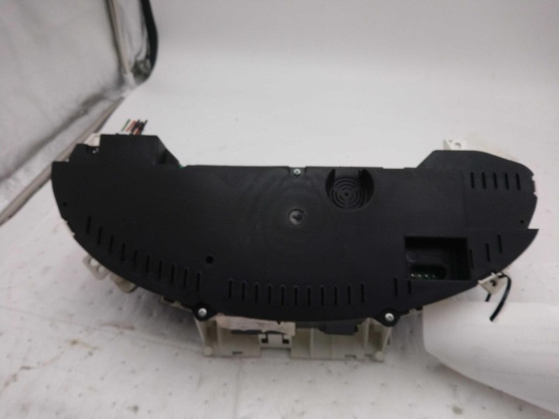 2006 Chrysler Pacifica Speedometer Gauge Blue OEM 56044989AC 144K Miles