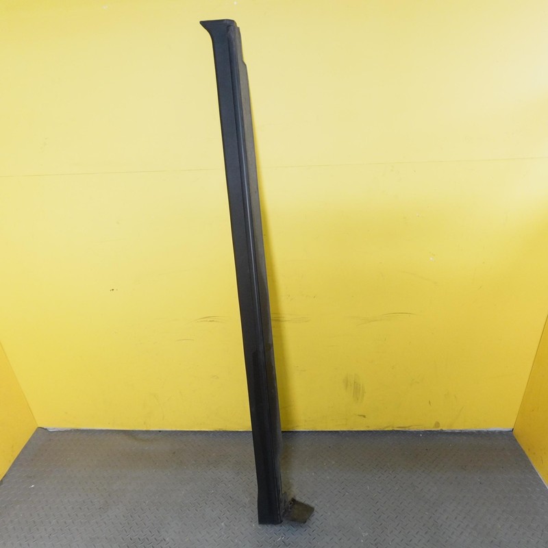 2022-2024 HYUNDAI TUCSON RIGHT SIDE SKIRT ROCKER PANEL MOLDING OEM 87752CW000CA