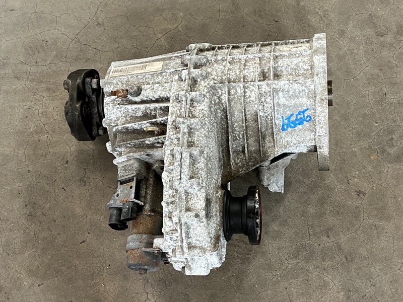 ⭐2003-2010 PORSCHE CAYENNE TURBO FRONT TRANSMISSION TRANSFER CASE OEM LOT2529