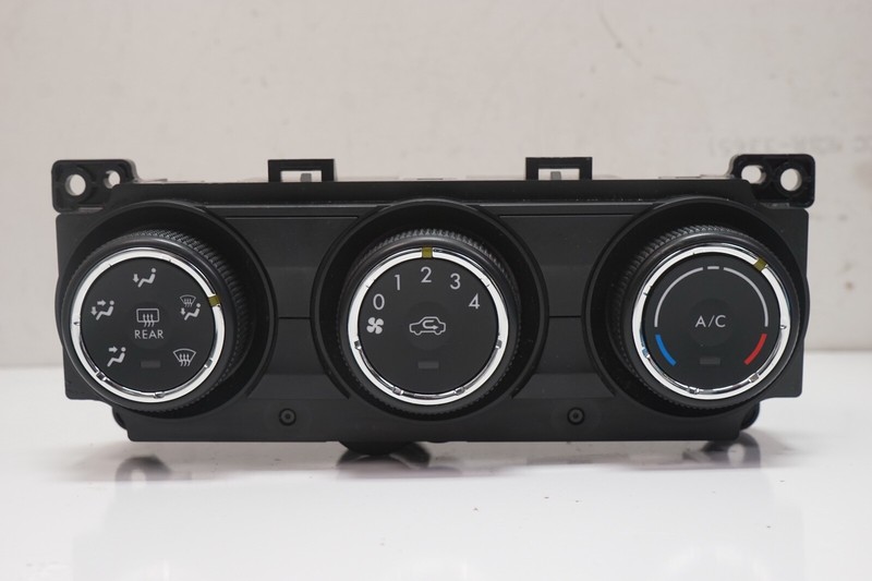 SUBARU FORESTER Heater Climate Control A/C OEM 2014 2015