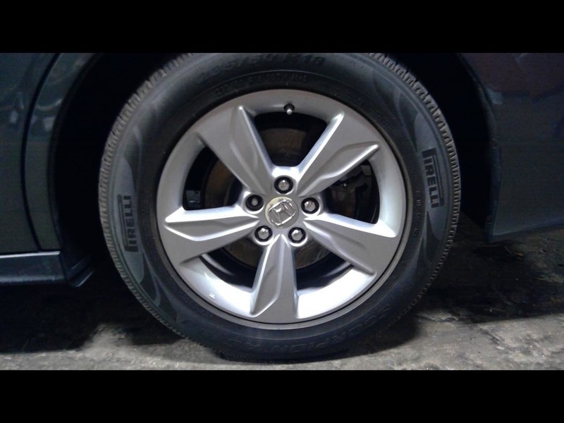 Rim Wheel 18x7-1/2 5 Straight Spoke Light Gray Fits 18-22 ODYSSEY 1643748