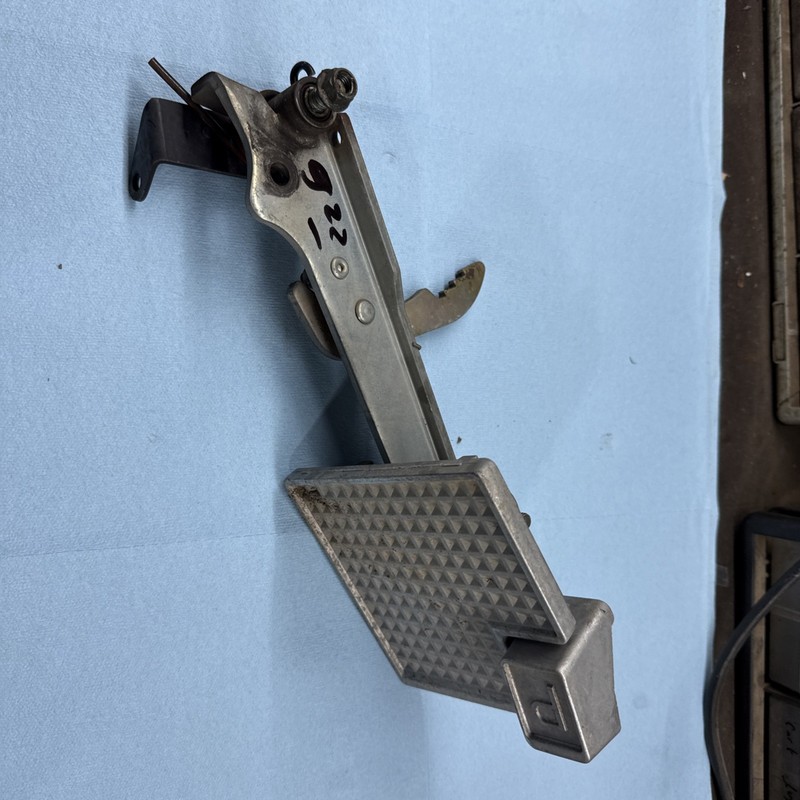 YAMAHA GOLF CART G22Brake pedal assembly Good