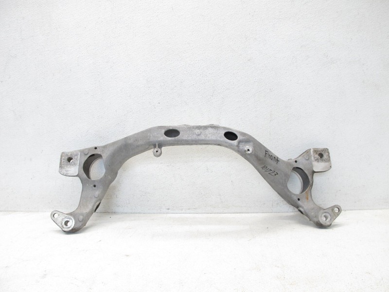 11-15 AUDI 4L Q7 VW TOUAREG 3.0 ENGINE CRADLE CROSSMEMBER MOUNT BRACKET 101723
