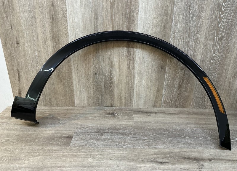 2016-20 KIA SORENTO FENDER FLARE FRONT RH - OEM PART# 87714-P1300