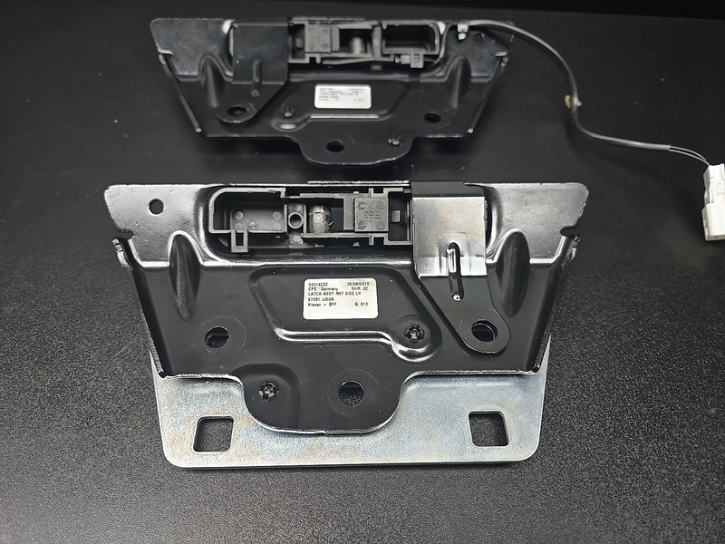 09-15 INFINITI G37 Q60 CONVERTIBLE TOP UPPER LOCK LATCH RIGHT LEFT SET