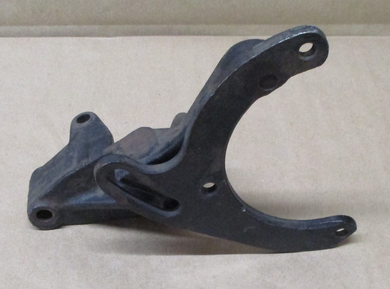 1966-1974 C2 C3 CORVETTE AC COMPRESSOR AND ADJUSTMENT BRACKETS 3894362 / 3887167