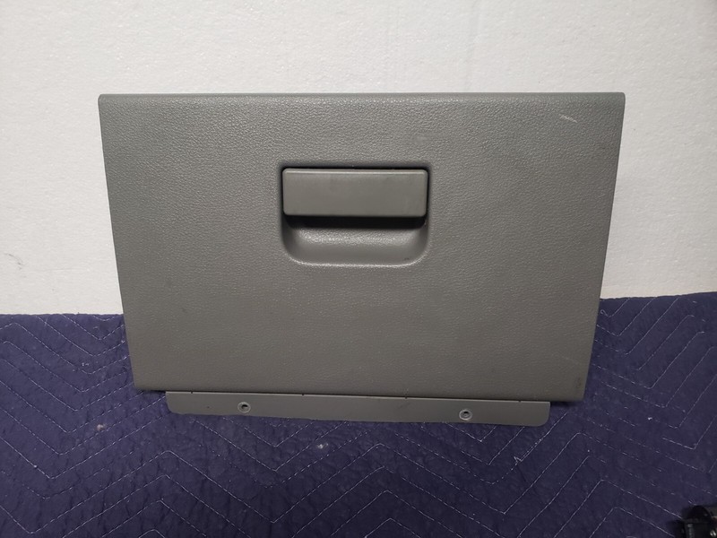 F1502007 Glove Box