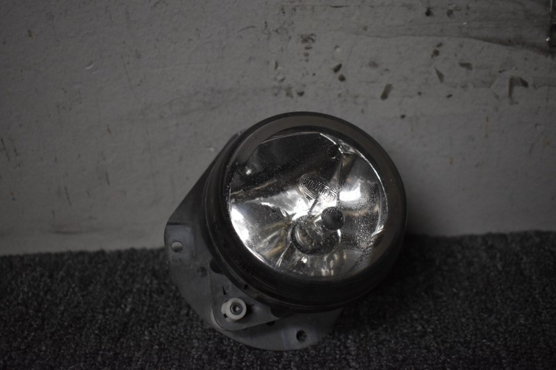 2008-2011 MERCEDES BENZ C300 RIGHTSIDE FOG LIGHT FACTORY OEM