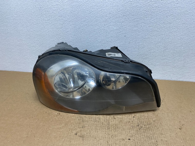 2003 to 2006 Volvo XC90 Right Passenger Rh Side Headlight Halogen AC1582 DW