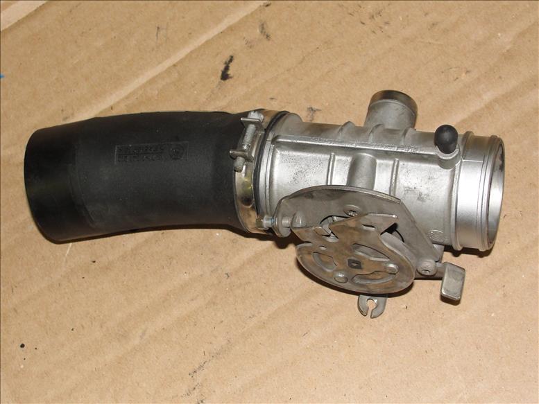 2004 BMW R 1150 RT RIGHT SIDE THROTTLE BODY WITH TUBE INJECTOR R1150RT 04