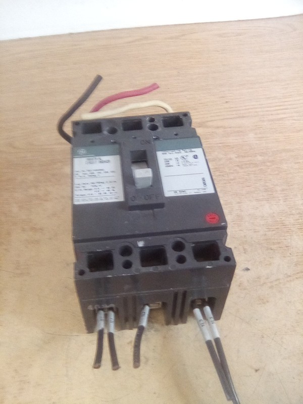 GE TED13403WL 30AMP 3 Pole 400VAC Industrial Circuit Breaker