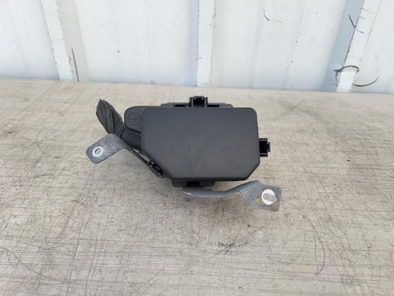 2014-2019 INFINITI Q50 ENGINE COMPARTMENT FUSE BOX 3.0L AT AWD 70K -LUXE- 62801
