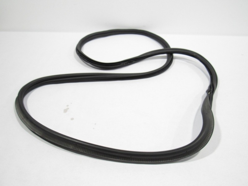 Land Range Rover Evoque 2023 Rear Trunk Tailgate Weatherstrip Seal 20-24 ; :A