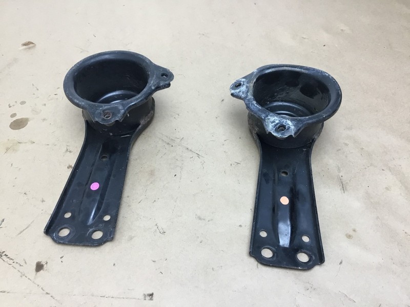 Lexus IS350 2016 Rear Left Right Stop Plate Subframe Mount Bracket Set 14-19 ;:M