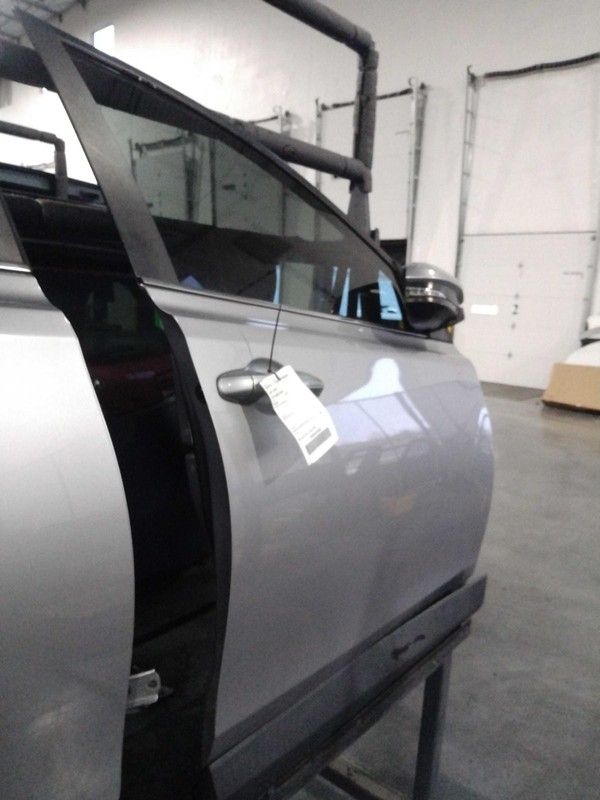 2017 Toyota RAV4 Front Right Door Silver Used 75K Miles OEM Non-Genuine