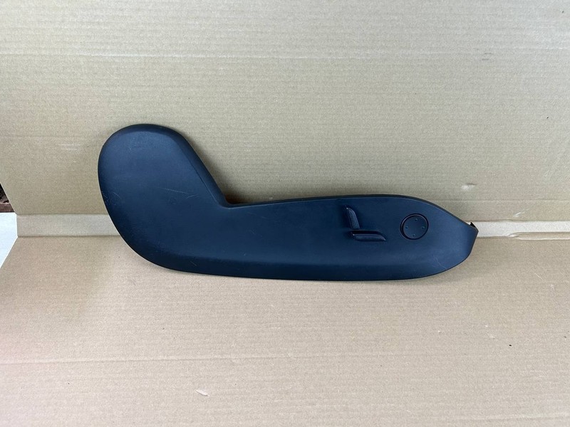 ✅2016-2020 Tesla Model X Passenger Right Power Seat Switch with Trim 1067689-00D