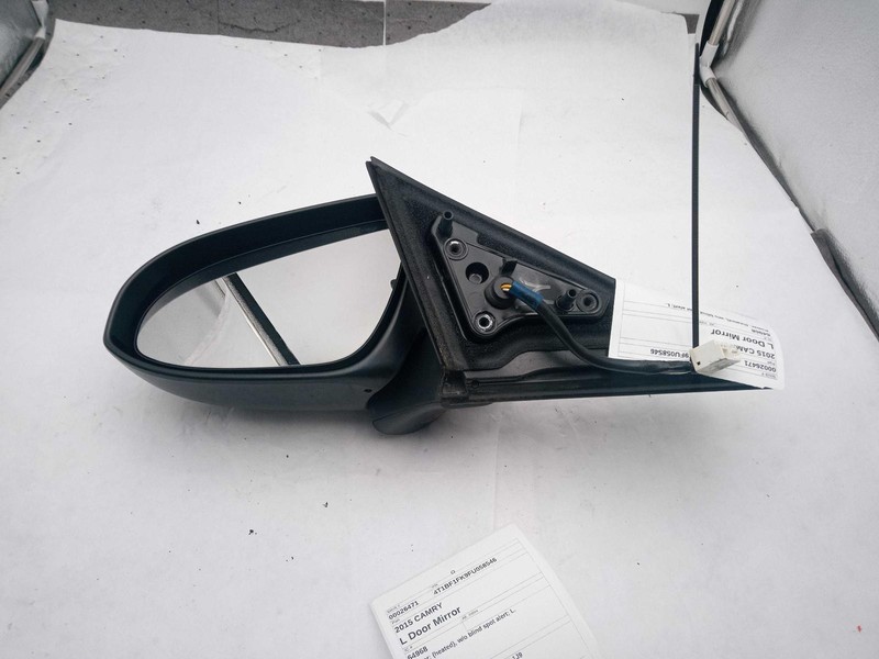 Used Left Door Mirror fits: 2015 Toyota Camry Power heated w/o blind spot alert