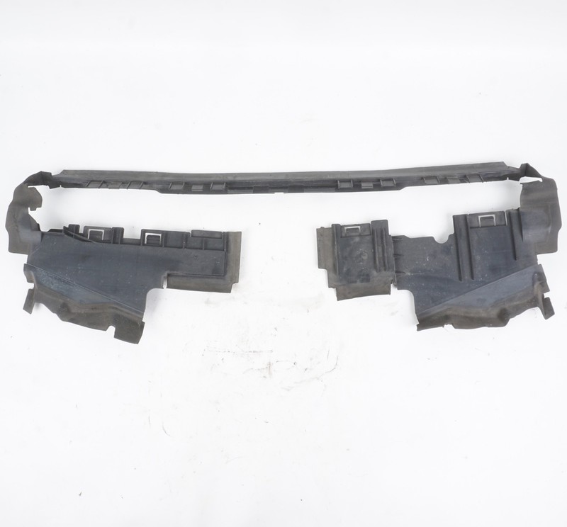 10-17 Mercedes W207 E350 E400 Radiator Support Baffle Air Duct 2075052530 OEM