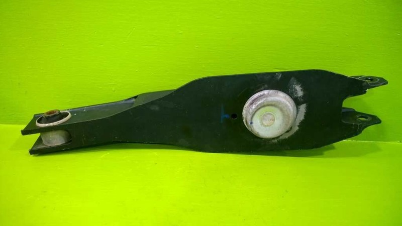 11 12 13 KIA SORENTO LOWER LATERAL SPRING SEAT CONTROL ARM OEM 2737-33