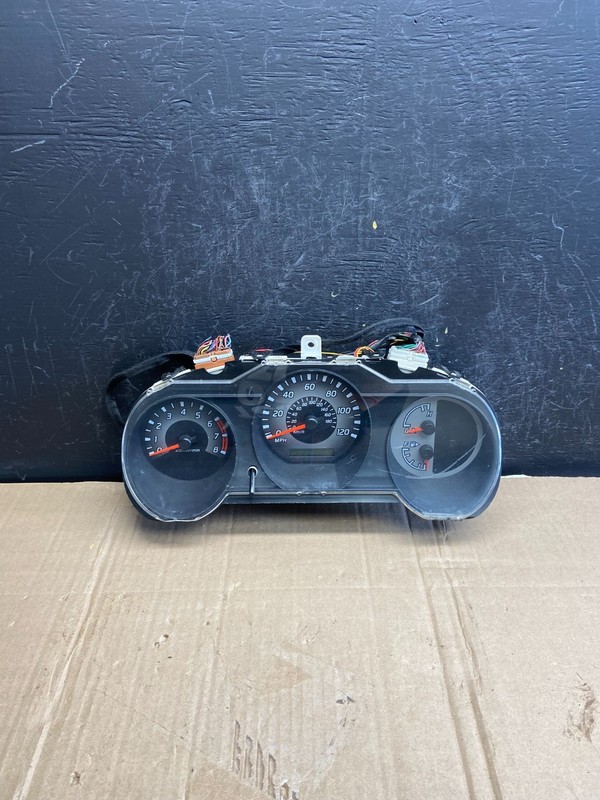 2002-2003 Nissan Pathfinder Xterra Cluster Speedometer Instrument OEM AD7143 DG