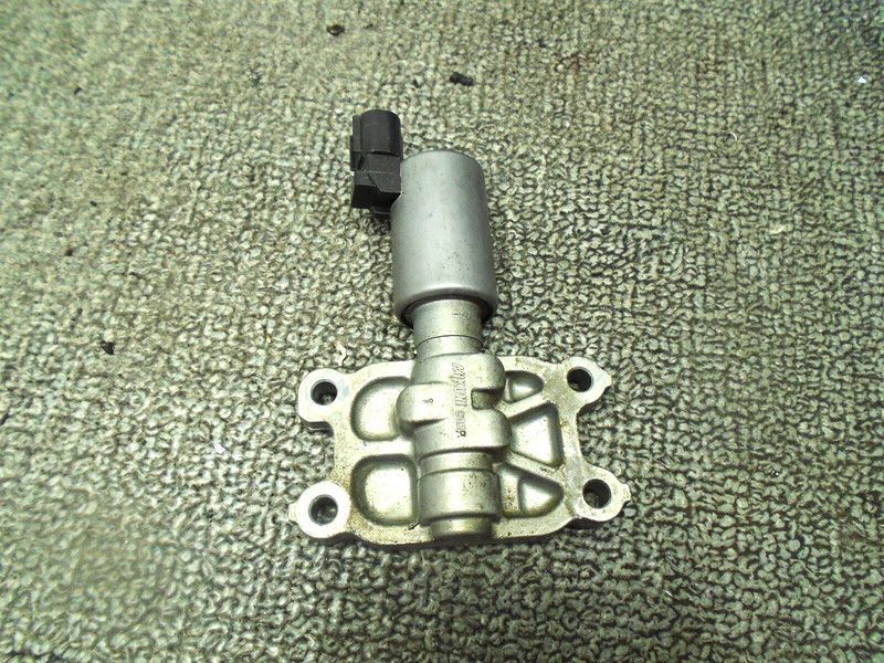 Suzuki Outboard OEM Oil Control Valve 16550-93J00 2000 & Later 175-350 Hp #2