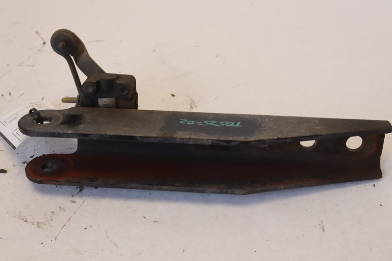2008-2017 FREIGHTLINER CASCADIA 125 LATERAL CONTROL ROD BRACKET 18-59106-001 OEM