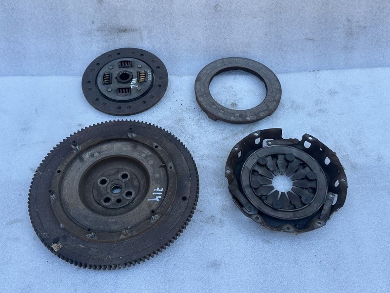 1973 1974 1975 1976 1977 - 1980 TRIUMPH SPITFIRE 1500 CLUTCH DISC AND FLYWHEEL