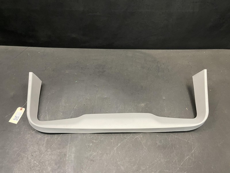 Rear Tailgate Upper Trim Panel 2020 GMC Acadia 84157437 2017 2018 2019 - 2023
