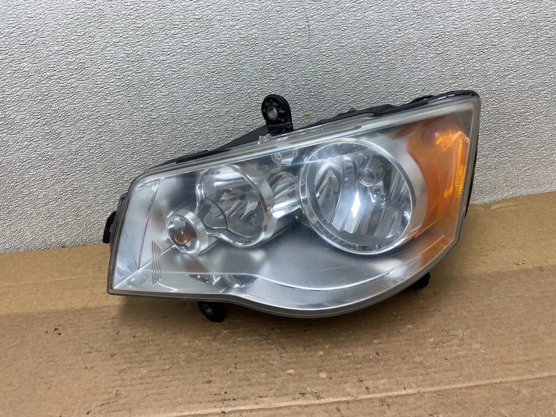 2008 to 2016 Chrysler Town and Country Left Driver Lh Side Headlight AB5227 DW