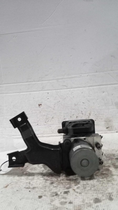 2016 Hyundai Elantra ABS Pump & Motor Assembly OEM 58920A5230 124K Miles