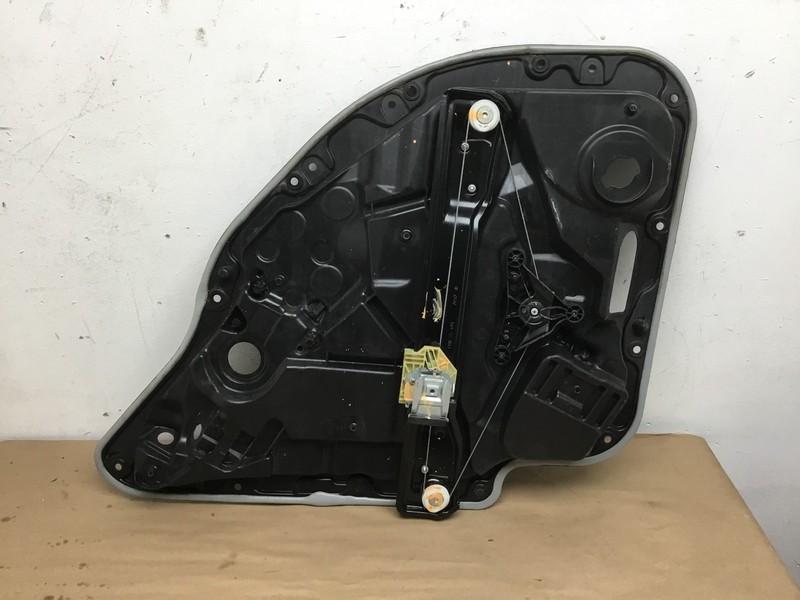 Mercedes C300 W205 2018 Rear Left Door Window Regulator W/ Motor Sensor 17-18|:Y