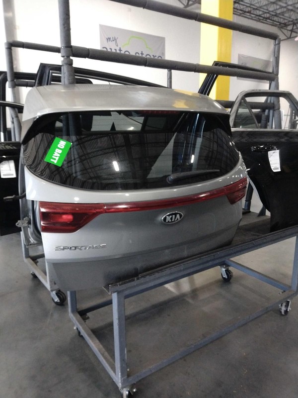Used Deck Lid fits: 2020 Kia Sportage power liftgate incandescent lamps Grade A