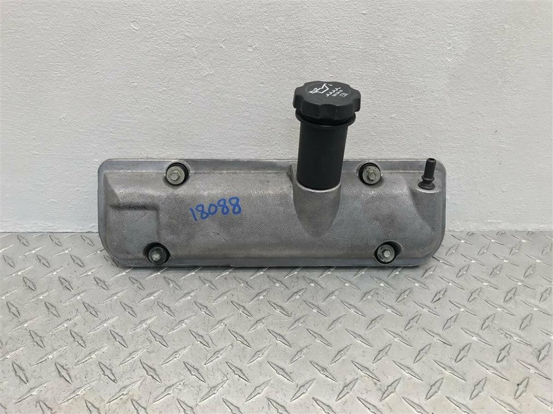 2009 PONTIAC G6 DRIVER FRONT VALVE COVER 3.5L OEM 126045000