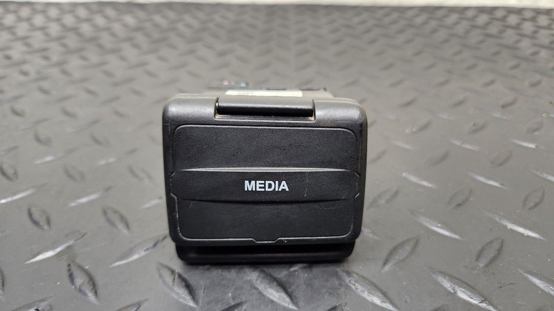 20-25 Jeep Gladiator USB AUX Port Media Hub Assembly OEM 68505684AA