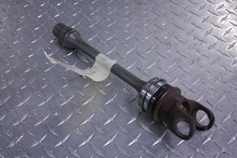 01 ARCTIC CAT 500 4X4 ATV FRONT OUTPUT SHAFT OUT PUT YOKE DRIVESHAFT DRIVE