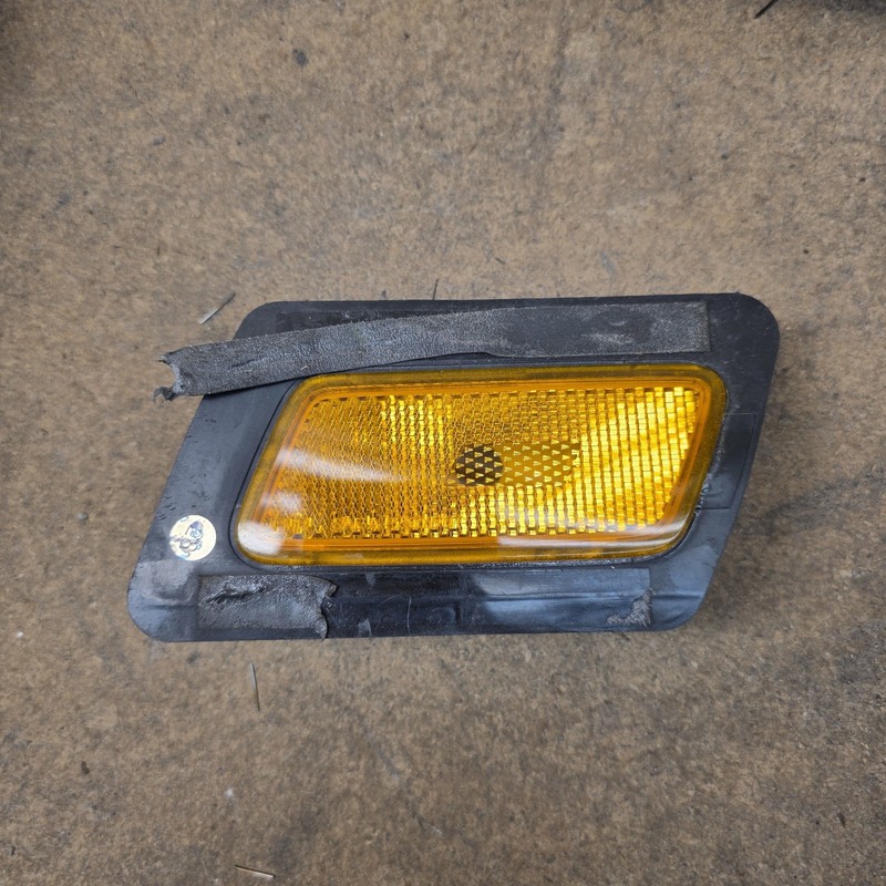 2012-2018 AUDI A7 C7 FRONT LEFT DRIVER SIDE BUMPER MARKER LIGHT OEM 4G8945071