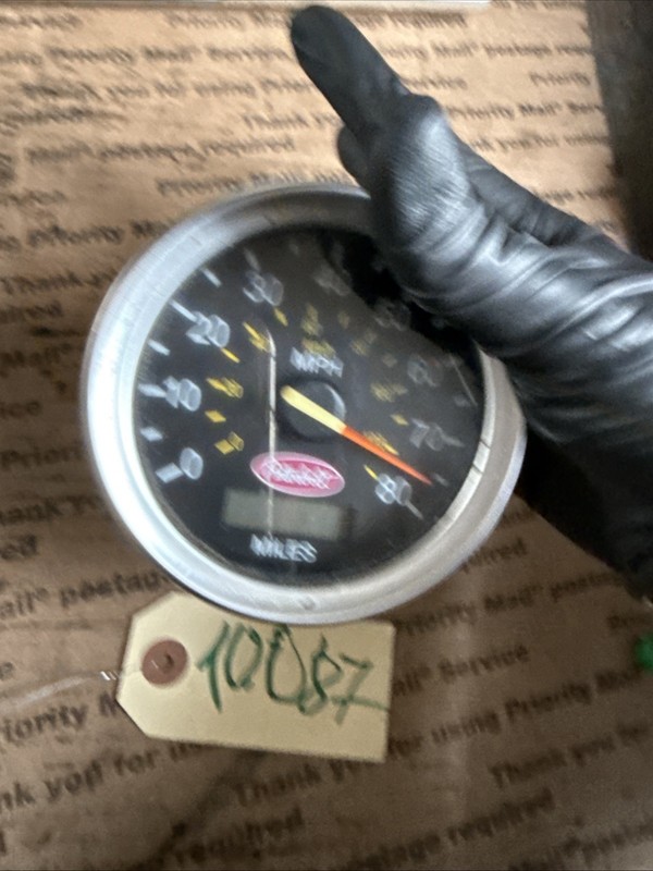 PETERBILT 387 Speedometer - P/N: Q43-6015-21A15