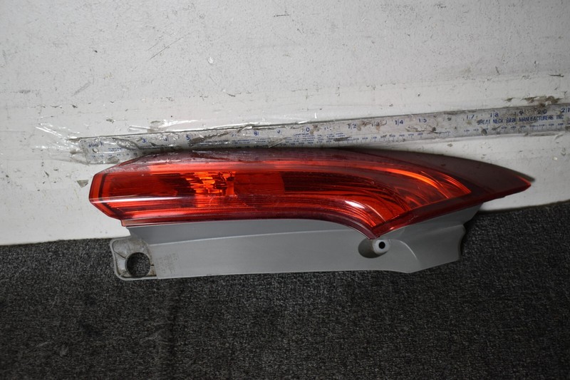 2012-2014 Honda CRV LEFT SIDE upper tail light OEM P9849