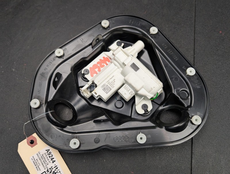 Front Right Door Lock Actuator 2019 Audi A7 4N0837060 2020 2021 2022 2023 2024