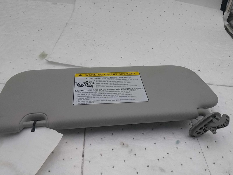 2020 KIA RIO Silver Sun Visor OEM Used, 99000 Miles, Fits Accent 18-22