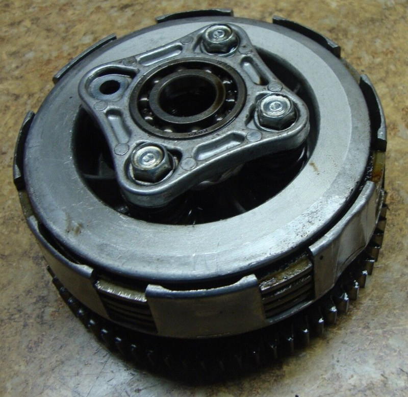 1984 Honda ATC 200 ES 3 Wheeler Big Red Engine Motor Clutch Plates Housing 84