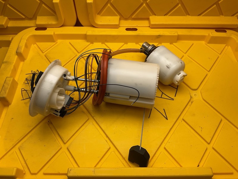 2012-2018 AUDI A6 2.0L Engine Fuel Gasoline Pump Assembly OEM