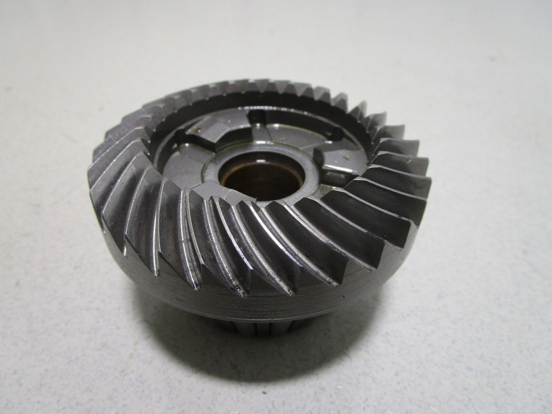 43-818062A3 Chrysler Force Outboard 75 85 100 HP Bevel Front Forward Gear 30T