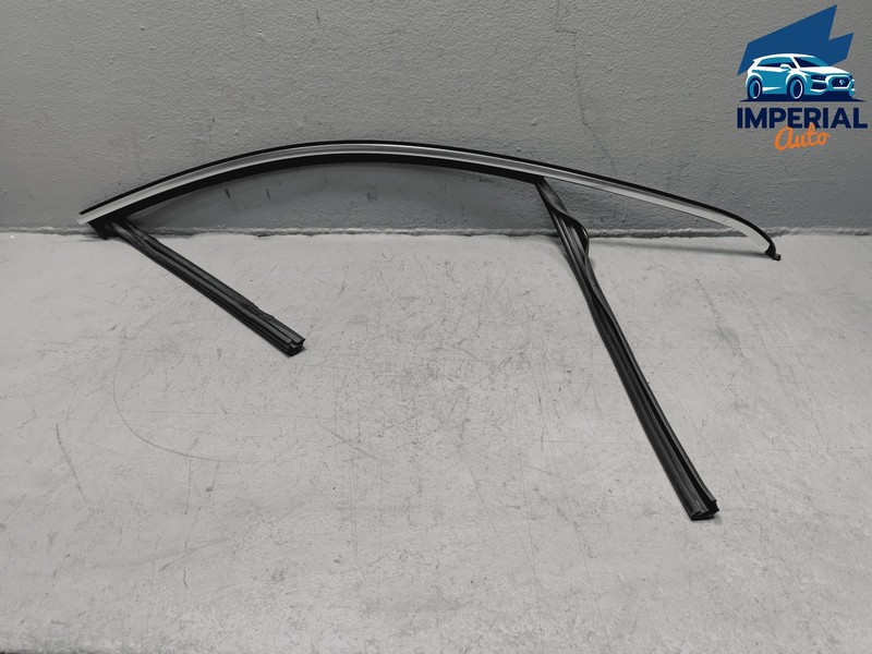 2017-2023 AUDI Q7 FRONT RIGHT SIDE DOOR GLASS RUN CHANNEL WEATHERSTRIP SEAL OEM