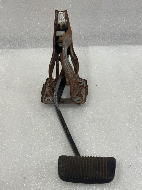 1986 1987 1988 1989 TOYOTA CELICA ST BRAKE PEDAL AUTOMATIC A/T