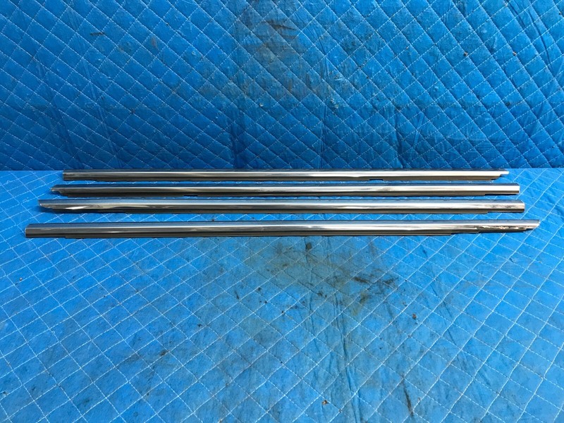 01-06 LEXUS LS430 OEM FRONT REAR LEFT RIGHT GLASS WINDOW OUTER TRIM SET