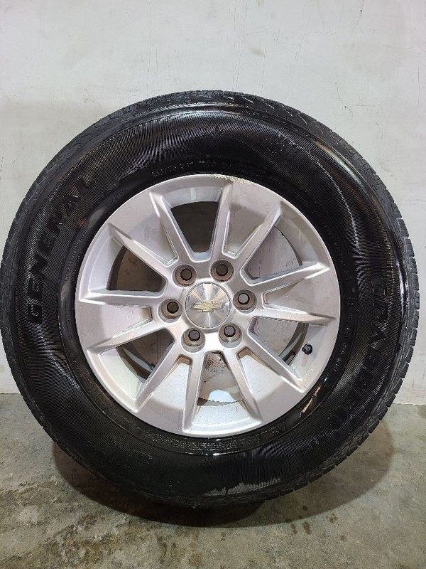 Wheel 17x7 7 Spoke Aluminum Spare Opt S2B Fits 21-23 ESCALADE 579513