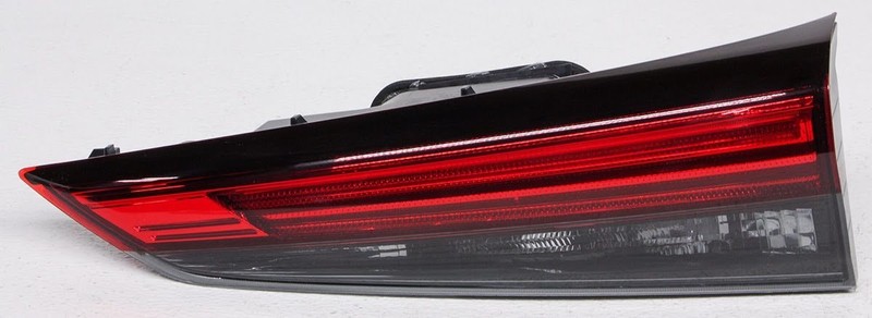 OEM Toyota Highlander Right Passenger Side LED Tail Lamp 81580-0E180 Lens Defect